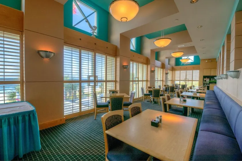 OCEAN DRIVE BEACH AND GOLF RESORT - Image 1