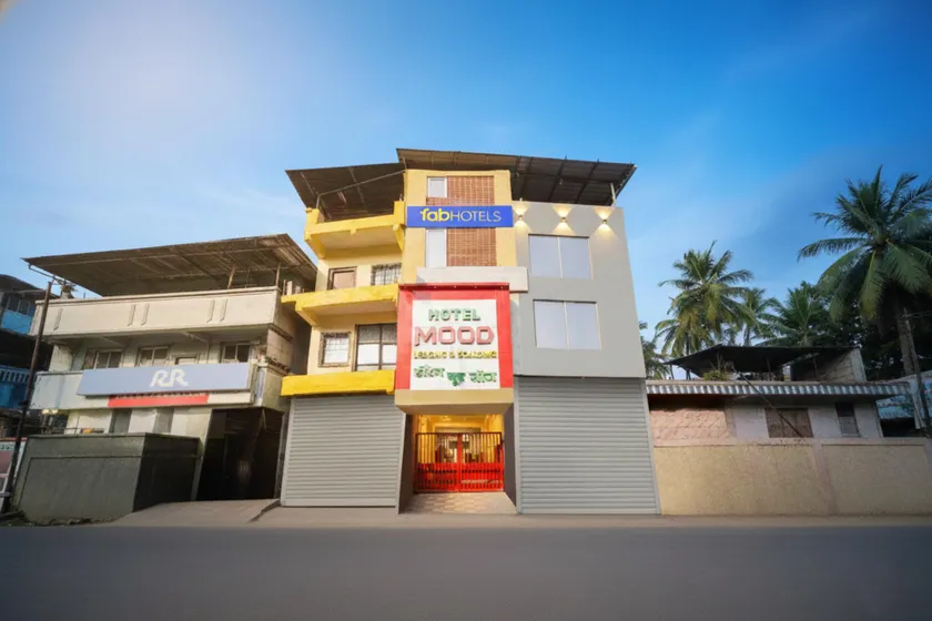 FabHotel Mood Inn - Image 1
