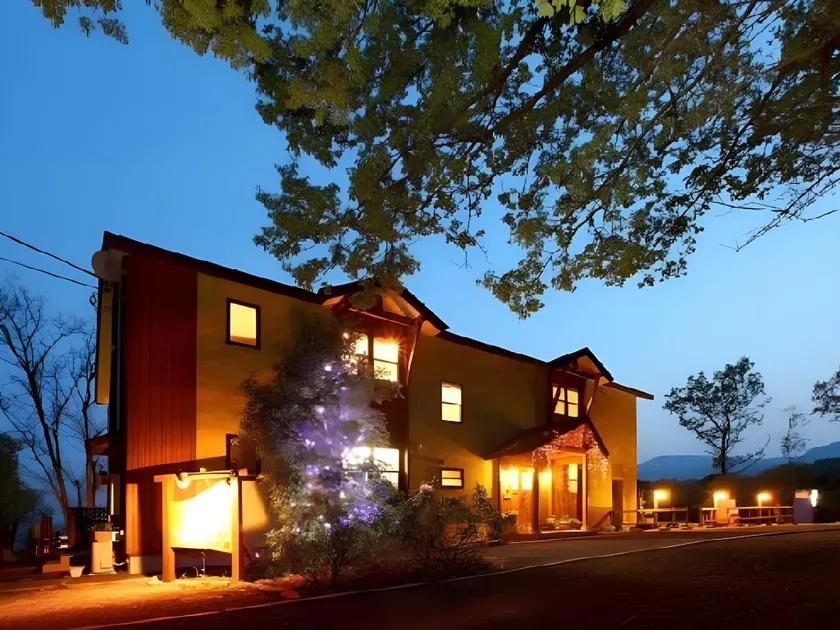 Tsukiyado Luck Hotel - Image 1