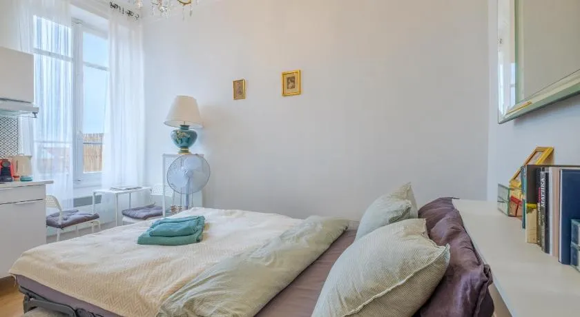 Joli studio près de Monaco - Image 1