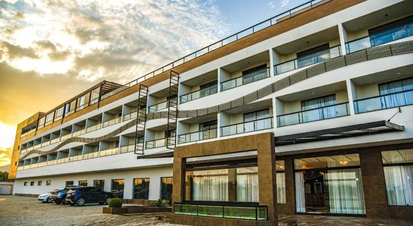 Hotel Titanic Penedo - Image 1