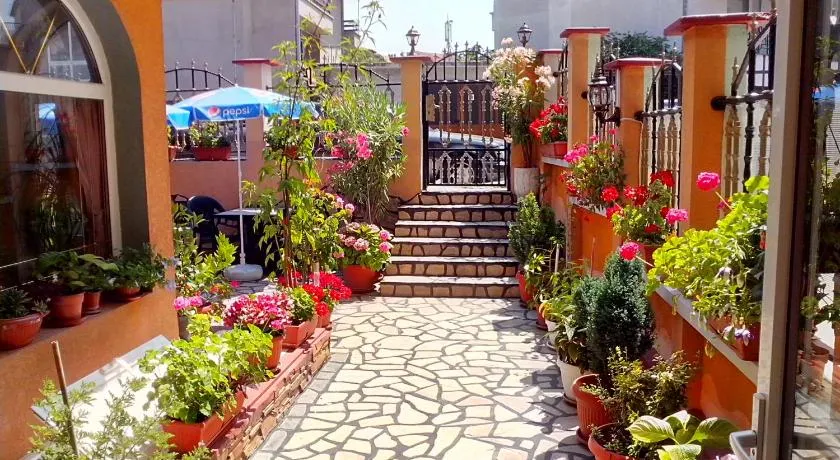 Guest House Hetodon - Image 1