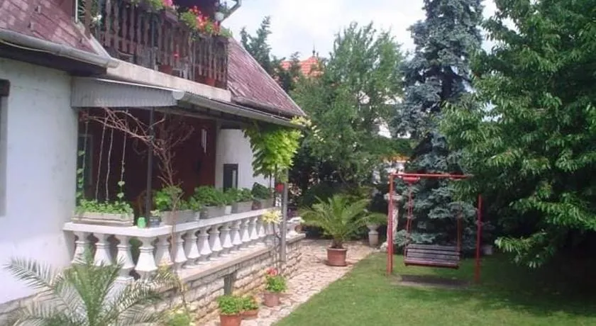 Bográcsos Apartmanház - Image 1