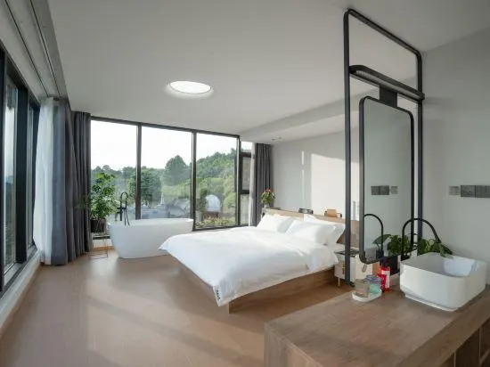 Xiuning Mountain Villa - Image 1