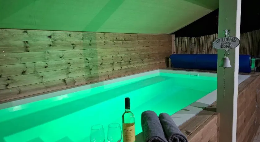 apt with private hot pool - Image 1
