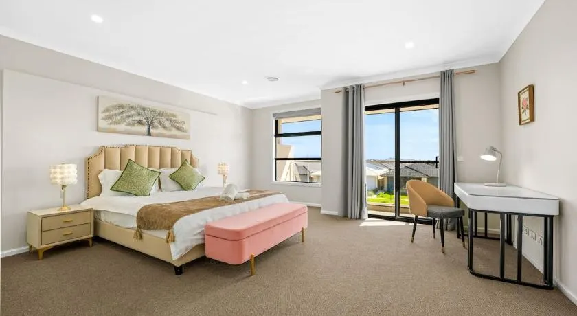 Luxury Spacious Family House with Free Gym, Heated Pool and Spa - Image 1