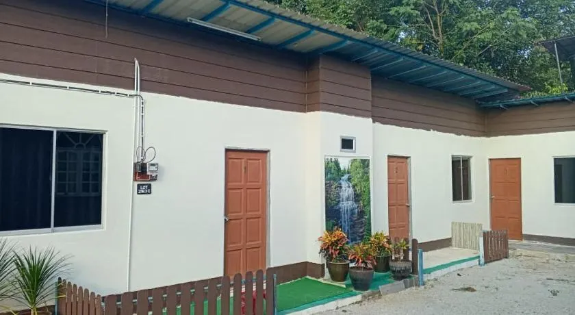 Desa Landak Chalet - Image 1