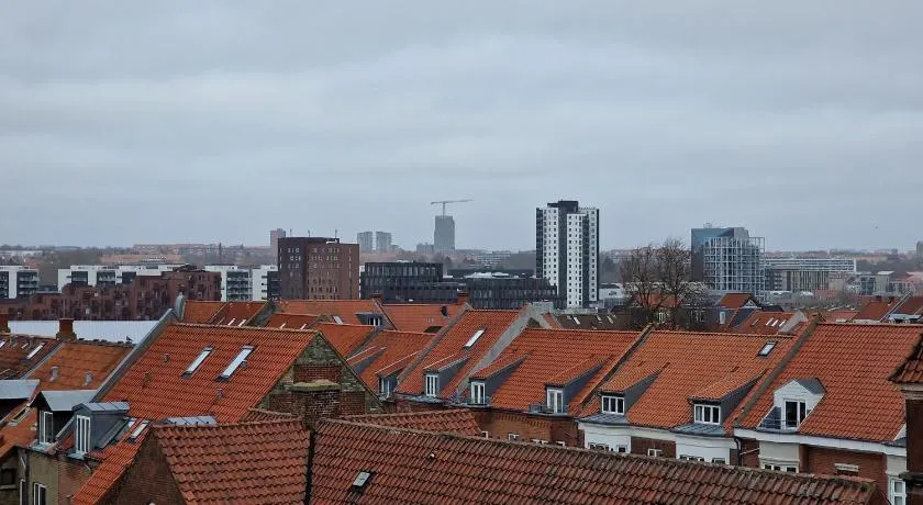 Center apartment - top floor penthouse with views of the city - Image 1