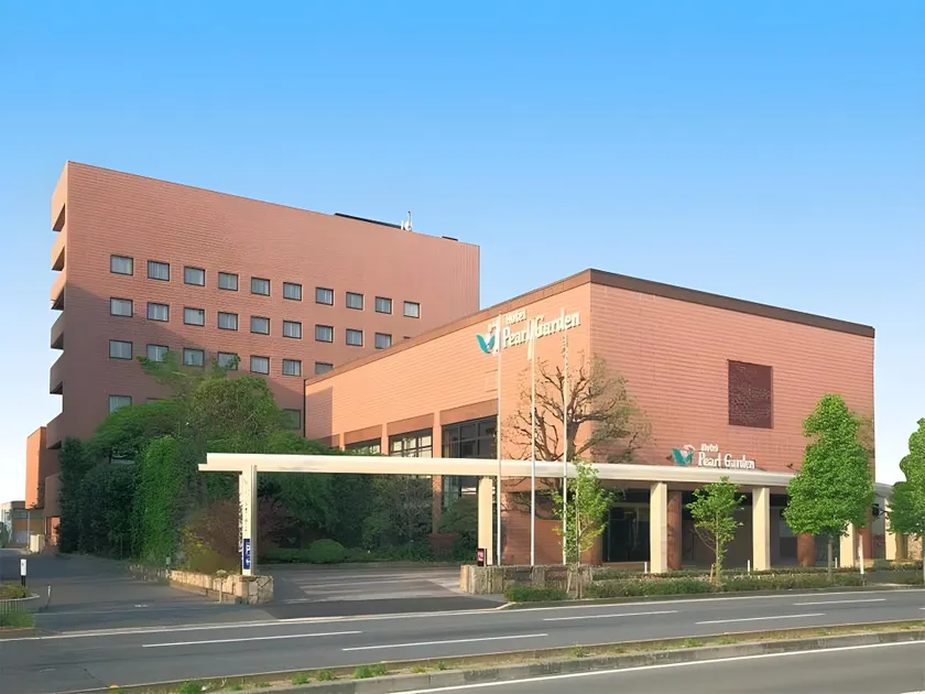Hotel Pearl Garden - Image 1