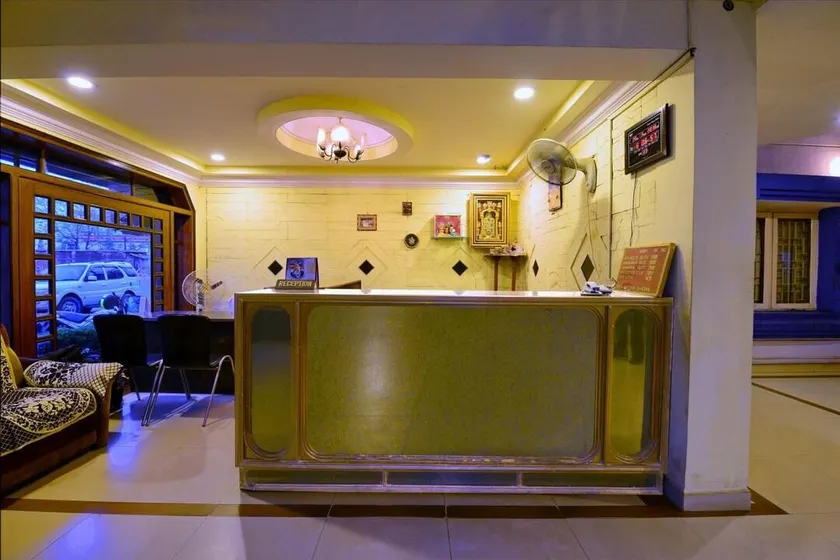 Shree Shankar Hotel - Image 1