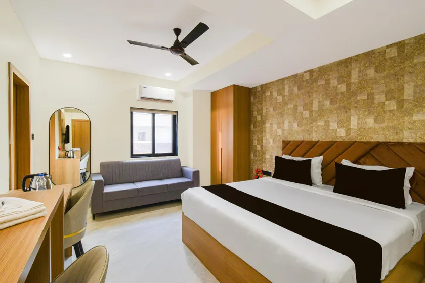 Super Townhouse Oak Miyapur Road Bachupally - Image 1
