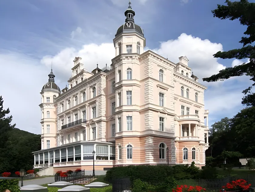 Bristol Palace - Image 1