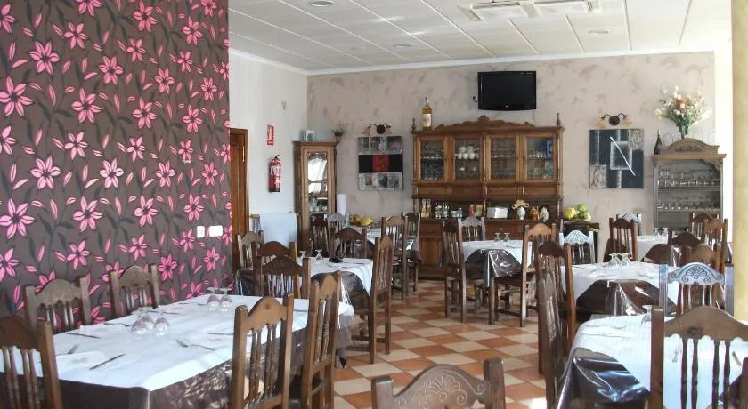 Hostal Cabañas - Image 1