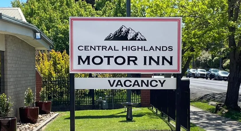 Central Highlands Motor Inn - Image 1