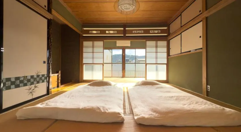 152INN-Hondaの故郷浜松天竜愛車と泊まれるガレージ付き貸切宿仲間と楽しむ走る遊ぶ旅へ - Image 1