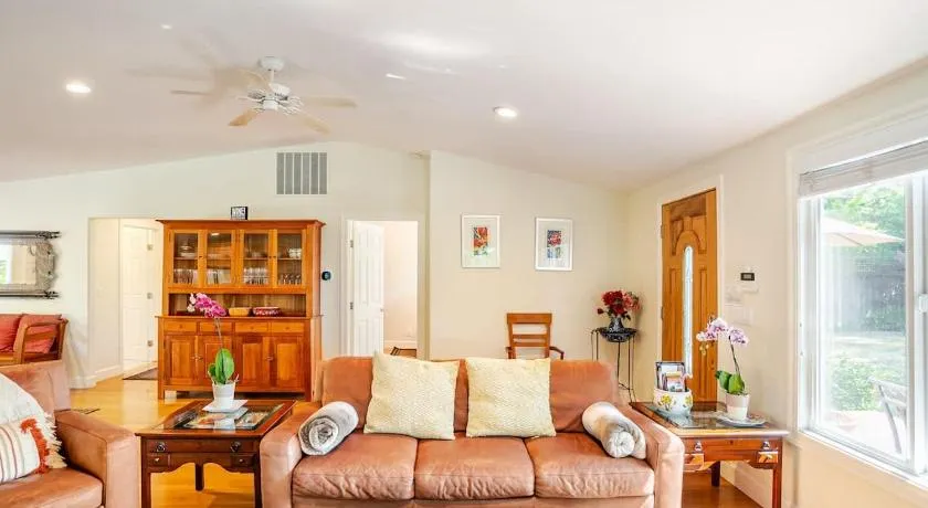 Sonoma Wine Country Bungalow - Image 1