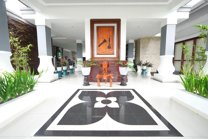 Grand Master Villa Tomohon - Image 1