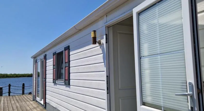 Chalet - Image 1
