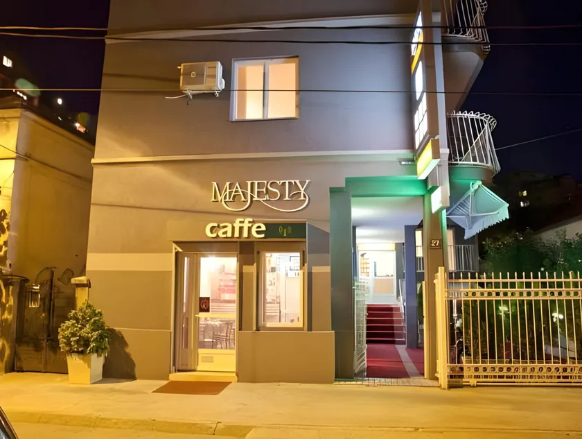 Bed and Breakfast Majesty - Image 1
