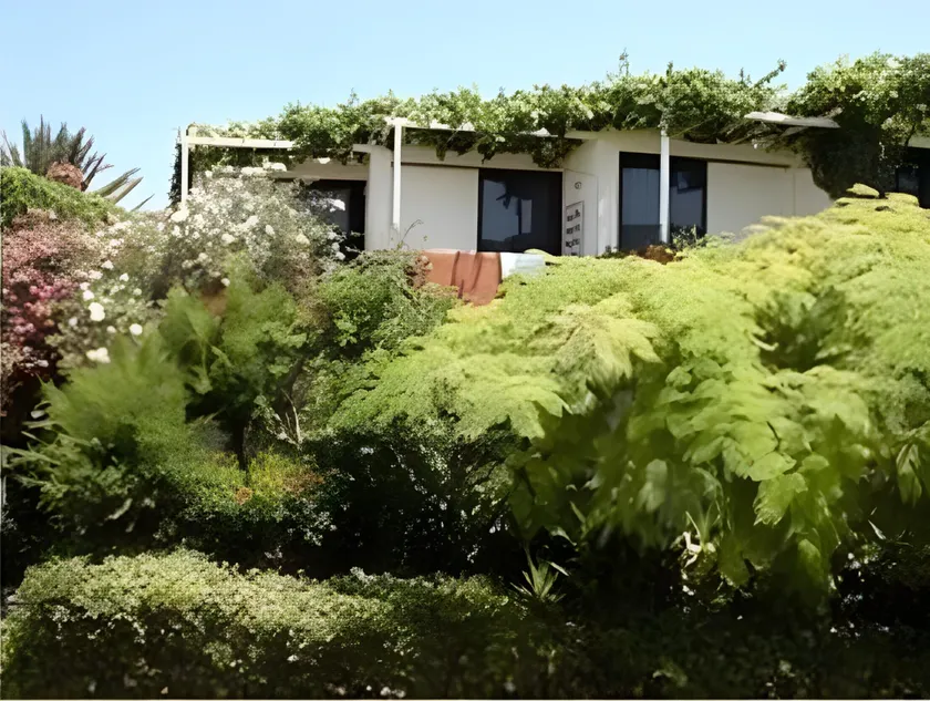 Adele Beach Hotel - Image 1