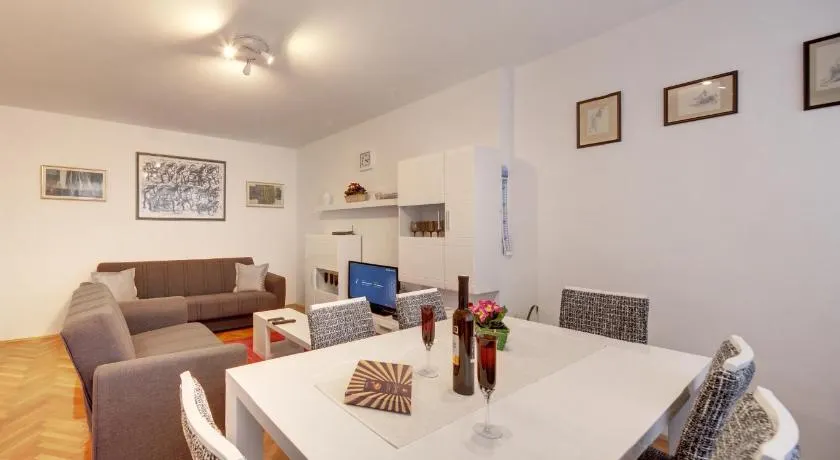 Apartment Osijek-Tvrda - Image 1