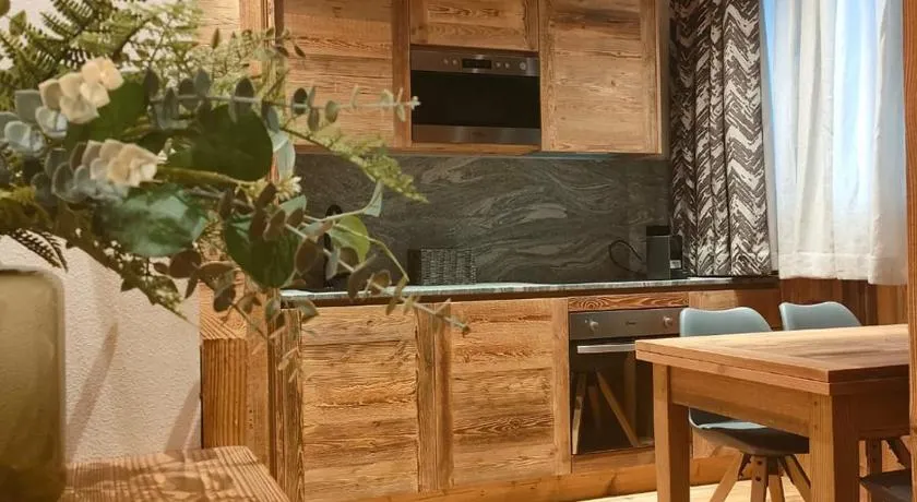 Fior di Roccia Apartments- in centro Cervinia, sauna privata, Matterhorn dream - Image 1