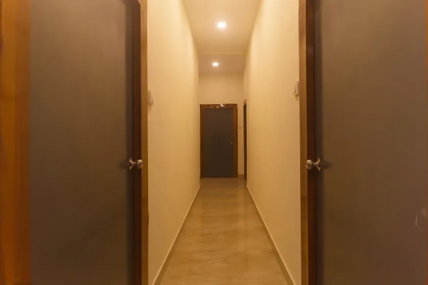 Hotel O Ragas Inn - Image 1