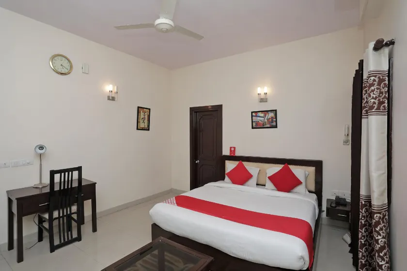 OYO 37035 Royal Residency Resorts - Image 1