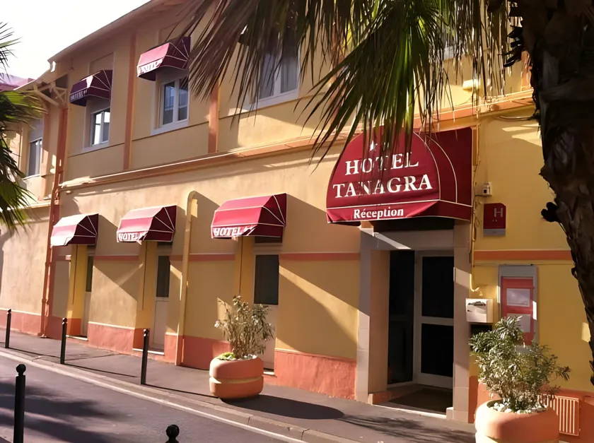 Hôtel Le Petit Baigneur - Image 1