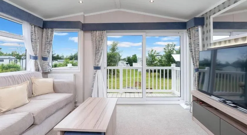 2BR Deluxe - Starlink -Pool -Seton Sands -Sleeps 6 - Image 1
