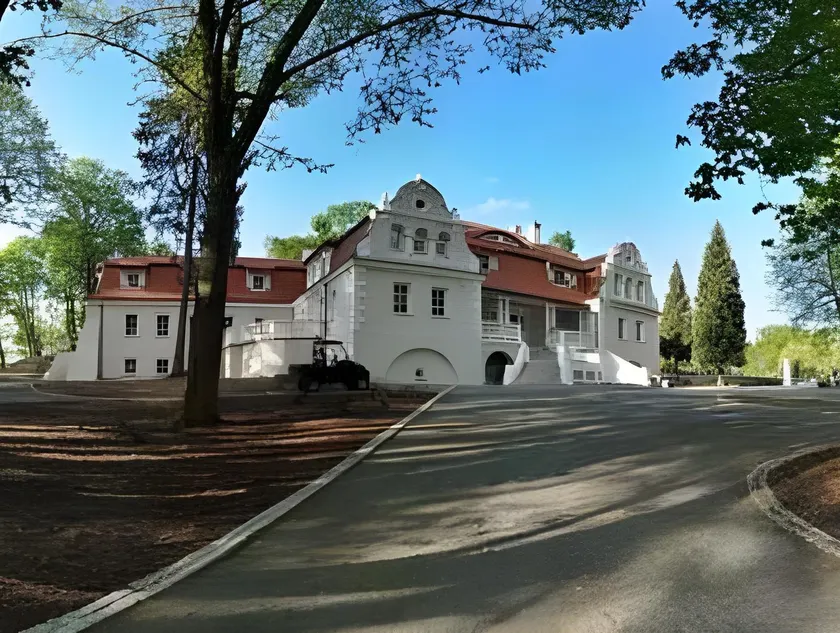 Dwór Sanna - Image 1