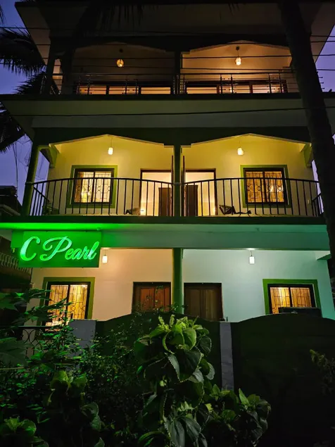 C Pearl - Image 1