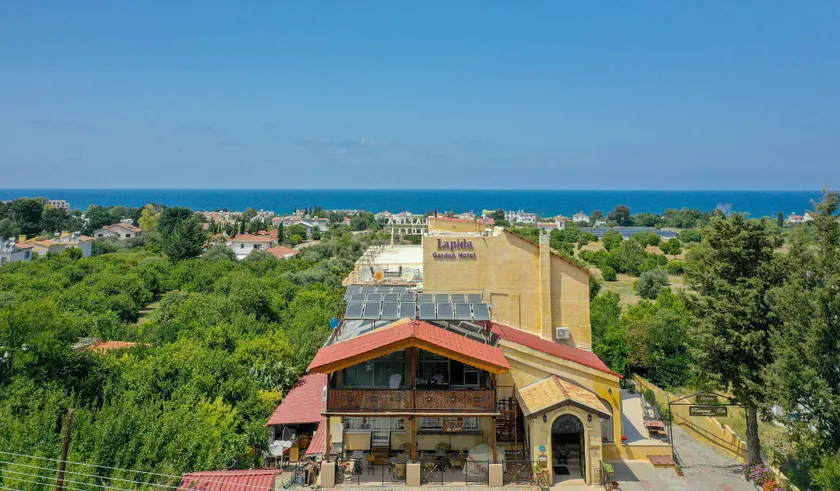 Lapida Garden - Image 1