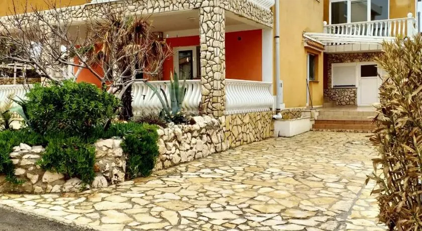 Comfortable Studio in Vir, Sea and Mountain View, 35m² - Image 1