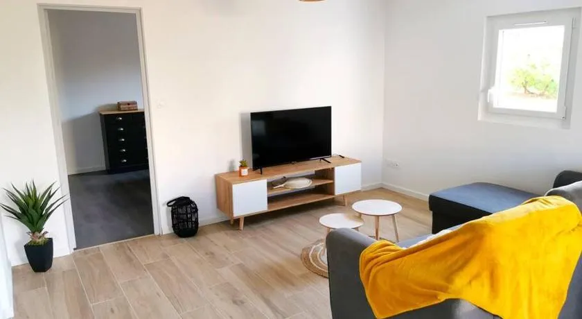 Charmant appartement, T2 50m2, à Biguglia - Image 1