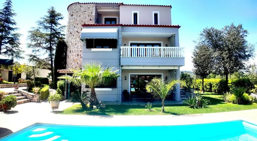 Villa Arena Theologos - Image 1