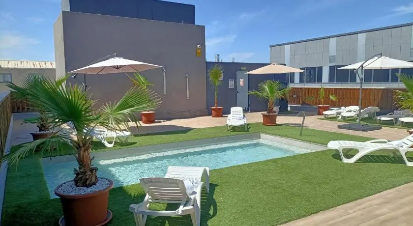 Hotel BESTPRICE Alcalá - Image 1