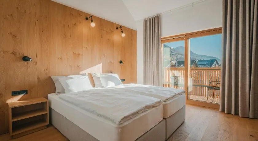 Trivrh Outdoor Hotel - Image 1