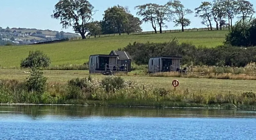 Couston Lakes Resorts - Image 1