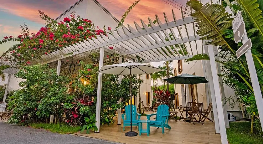 Hotel California Miyakojima Resort - Image 1