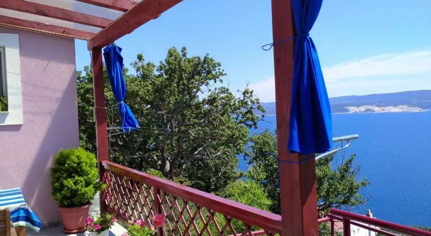 Cheerful two bedroom cottage with panoramic view in Celina - Image 1