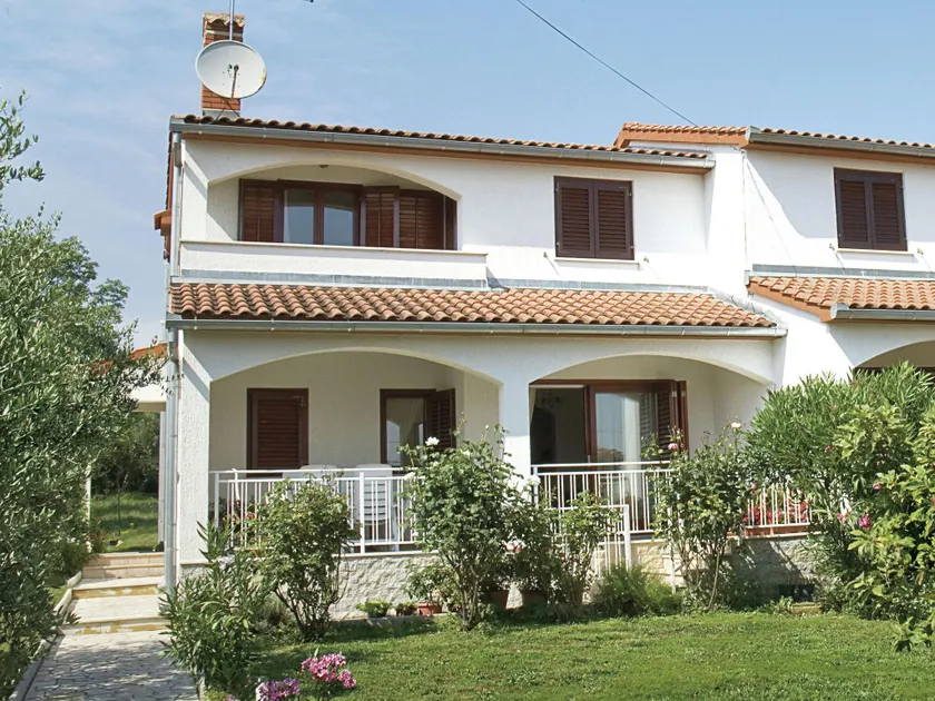 Spacious Home in Dalmatia - Image 1