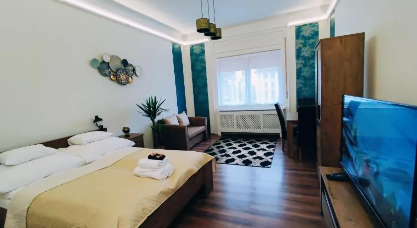 Central Palace Apartman - Image 1