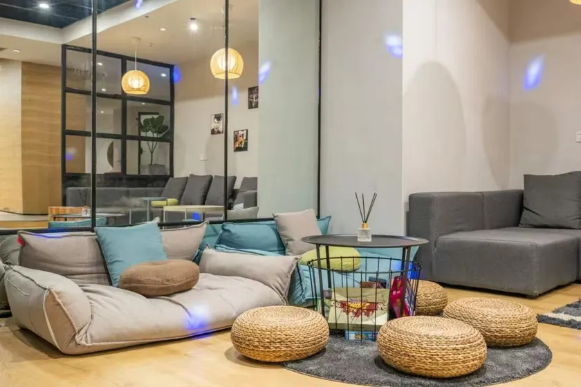 Smile Inn Long Time No See Cat Café Hostel - Image 1