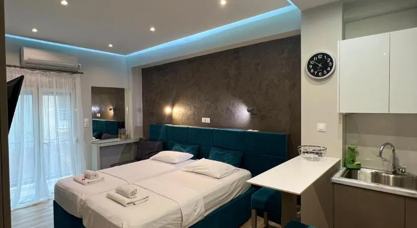 Emerald Lux Apartment - Image 1