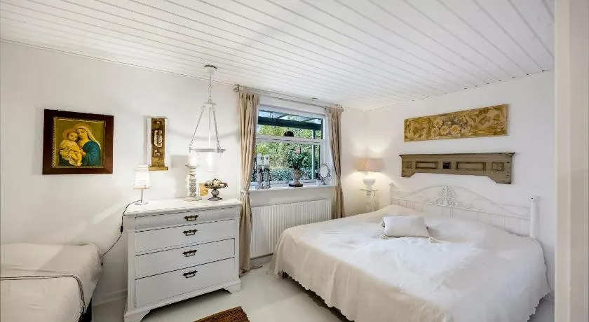 Tina Risager bed & breakfast - Image 1