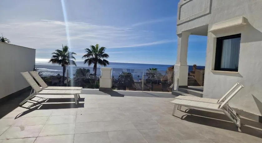 Luxury 2 bedrooms apt with seaview Blue Suite 4104 - Image 1
