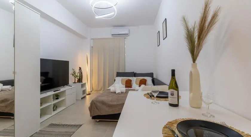 Loutraki Studio by the Beach Bars,Taverns,AC, Washer - Image 1