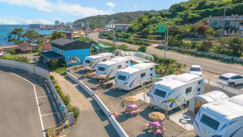 Pohang Puleungolae Caravan - Image 1