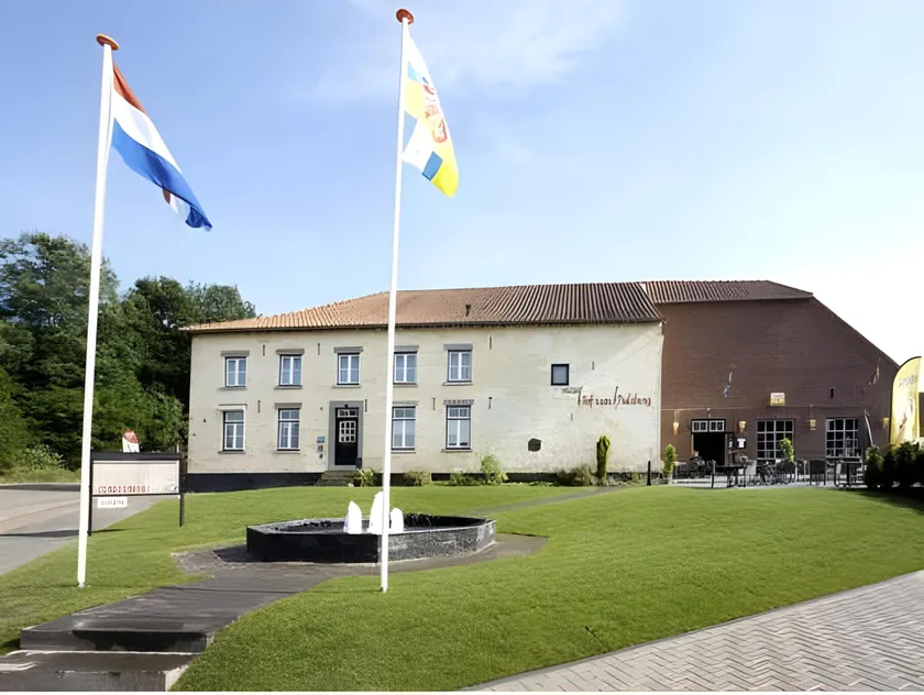 Carré Hotel Zuid-Limburg - Image 1